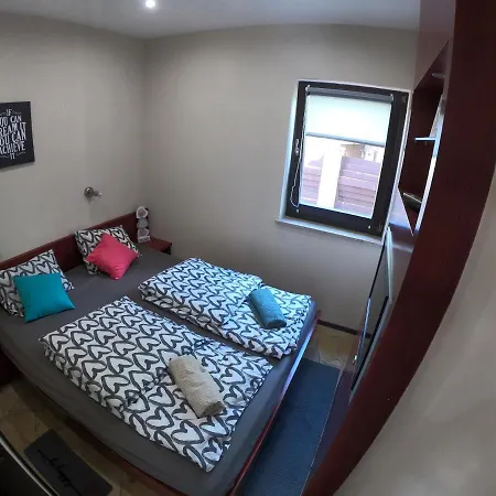 Apartment Medences Luxus Haziko Balatonudvariban *