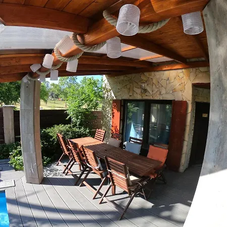 Medences Luxus Haziko Balatonudvariban Apartment